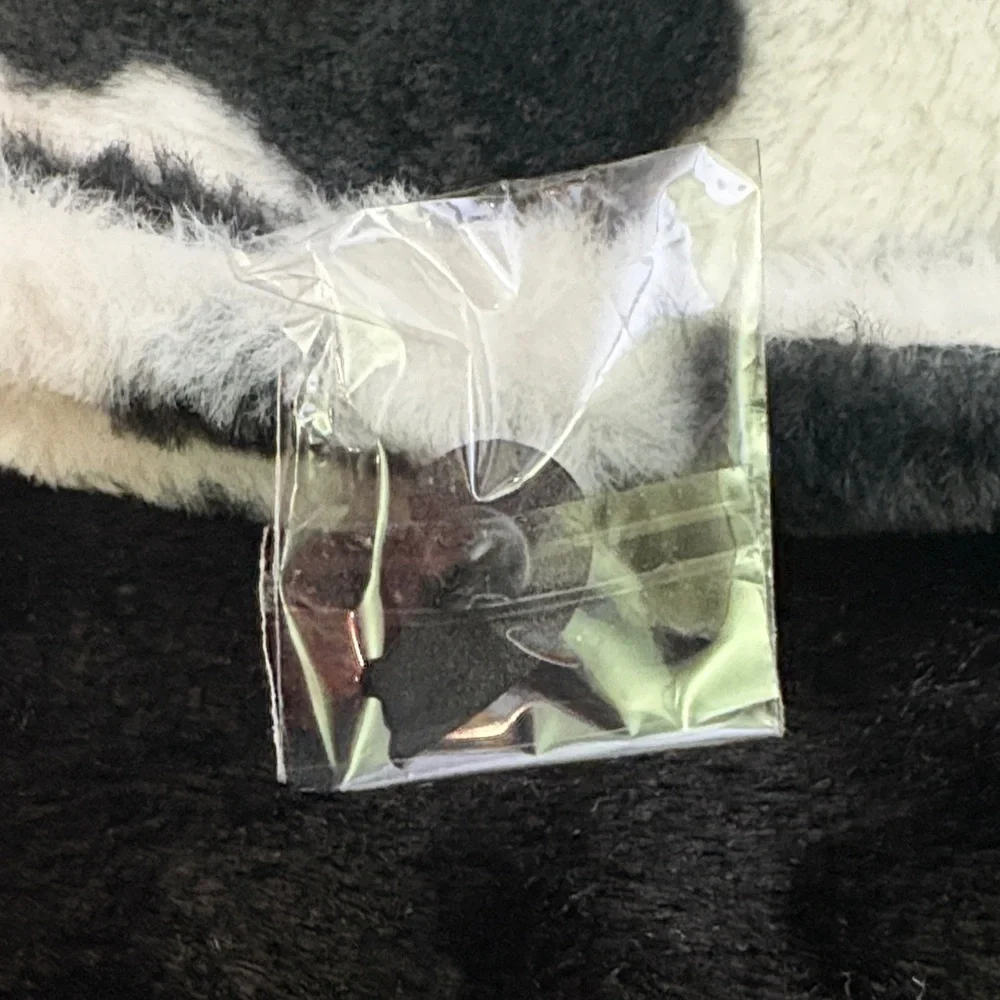 Adult Black and White Fuzzy Bucket Hat~Free Posh Friends 4ever Pin